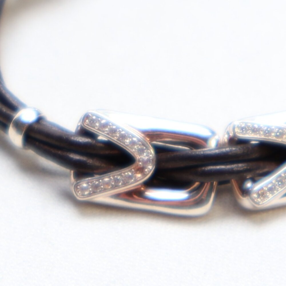 Uno de 50 Silver Tone Brown Leather Clear Crystal Bracelet MISSING A CRYSTAL! - Picture 2 of 4